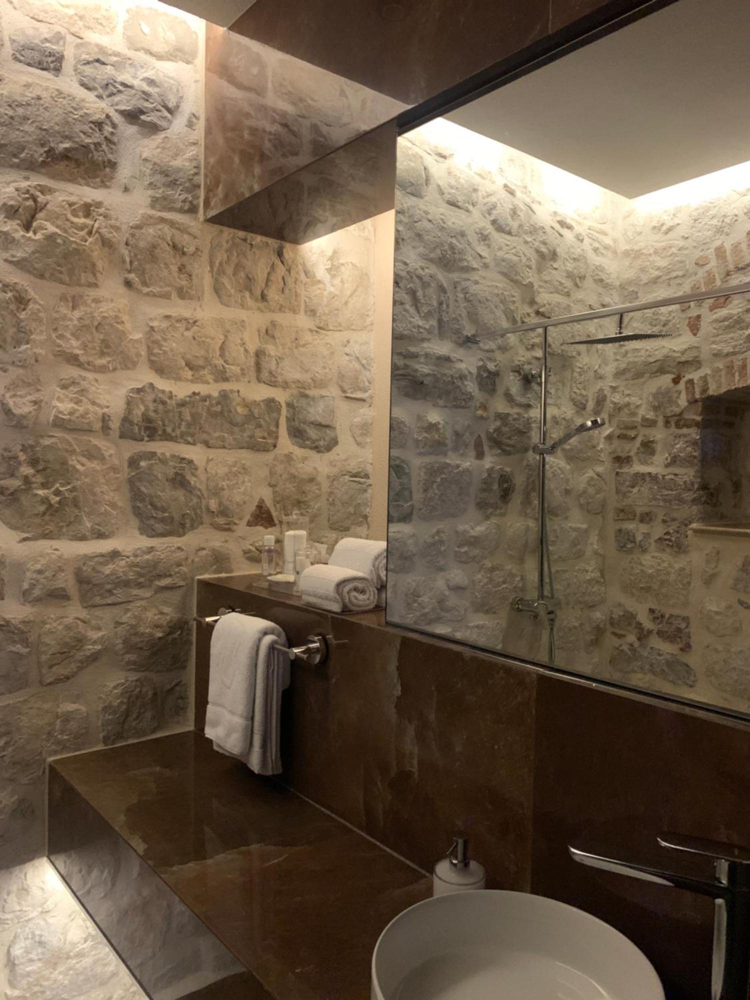 Kazin Supreme Hotel Kotor Ngoại thất bức ảnh