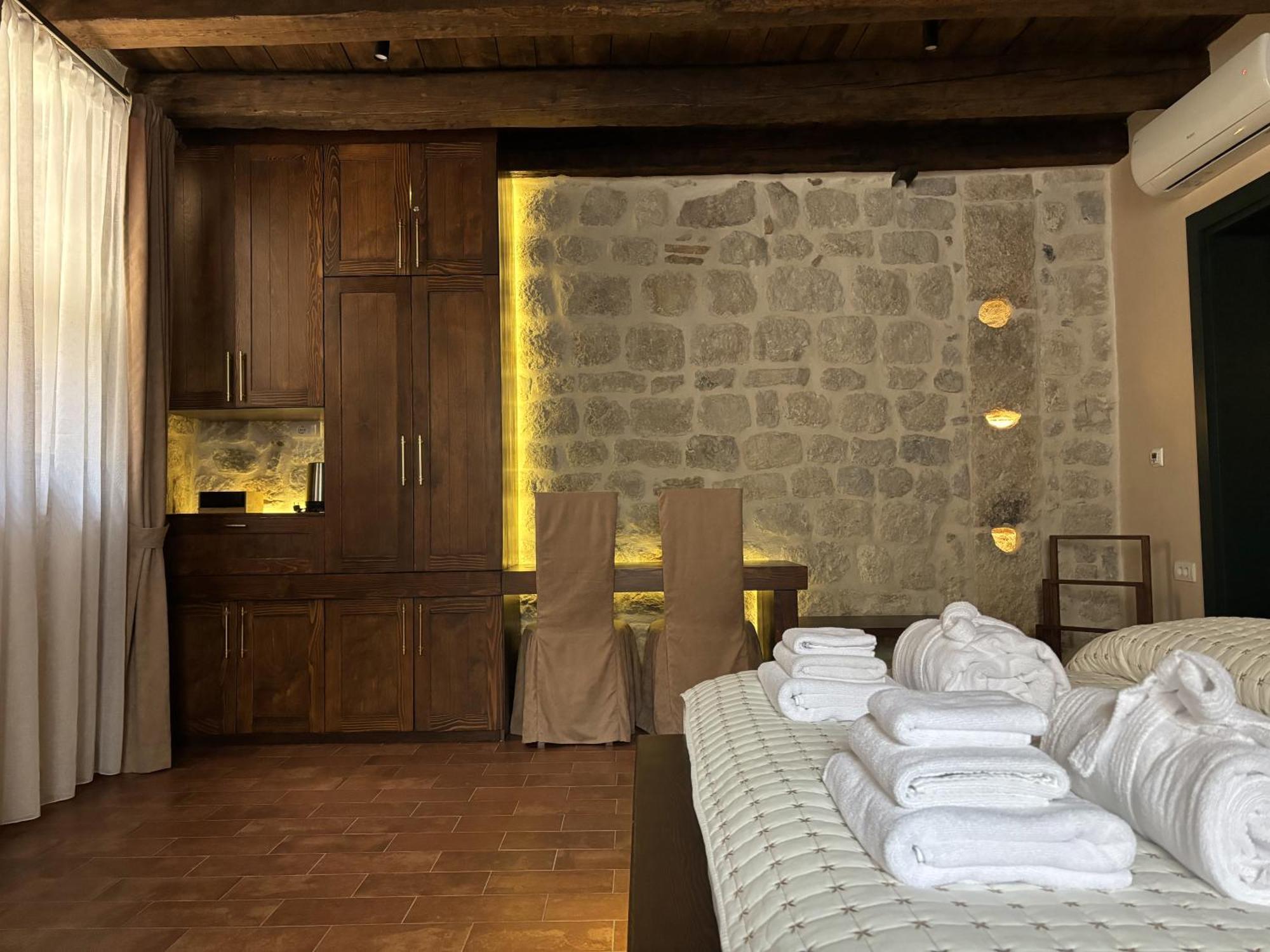 Kazin Supreme Hotel Kotor Ngoại thất bức ảnh