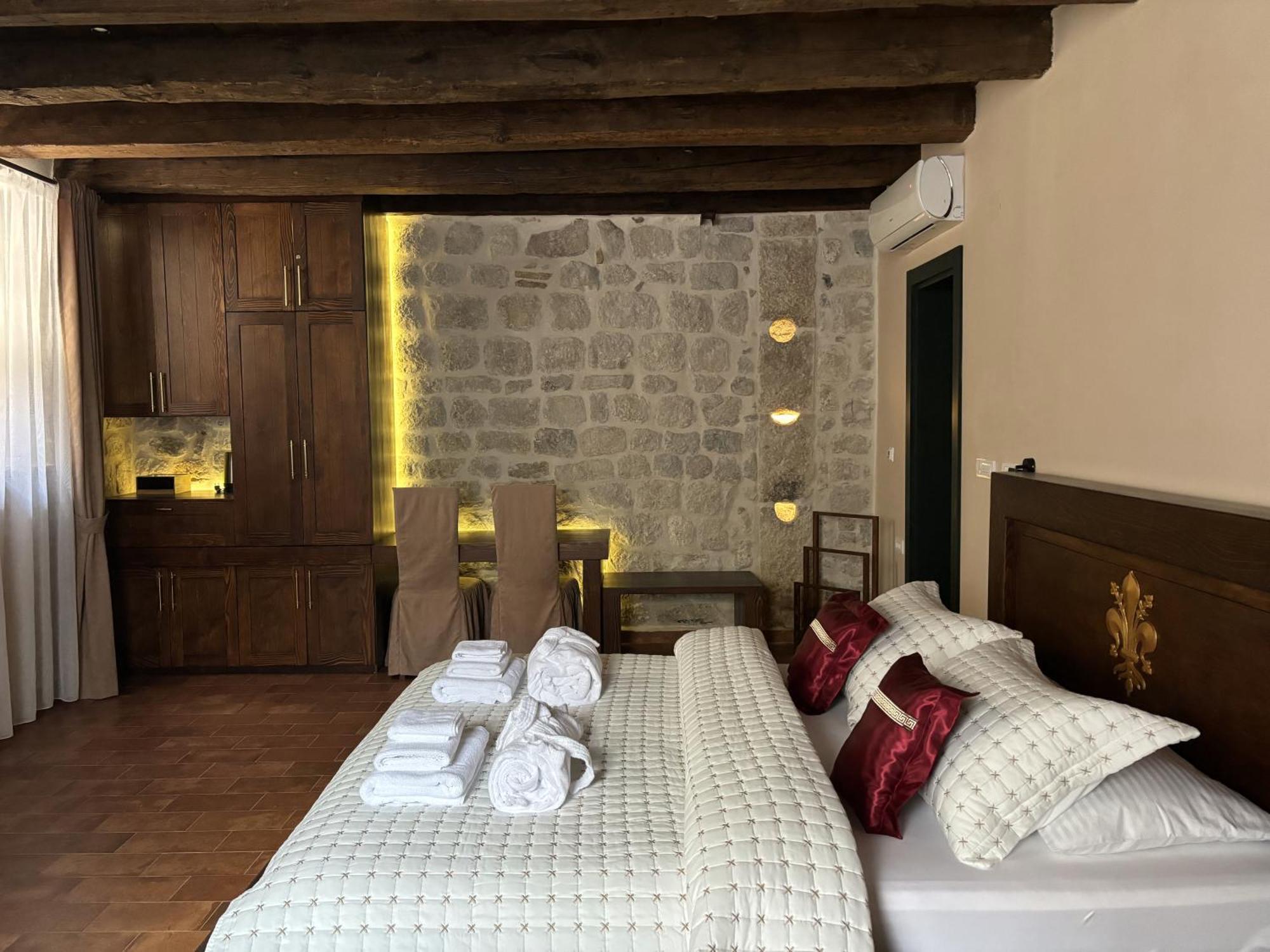 Kazin Supreme Hotel Kotor Ngoại thất bức ảnh
