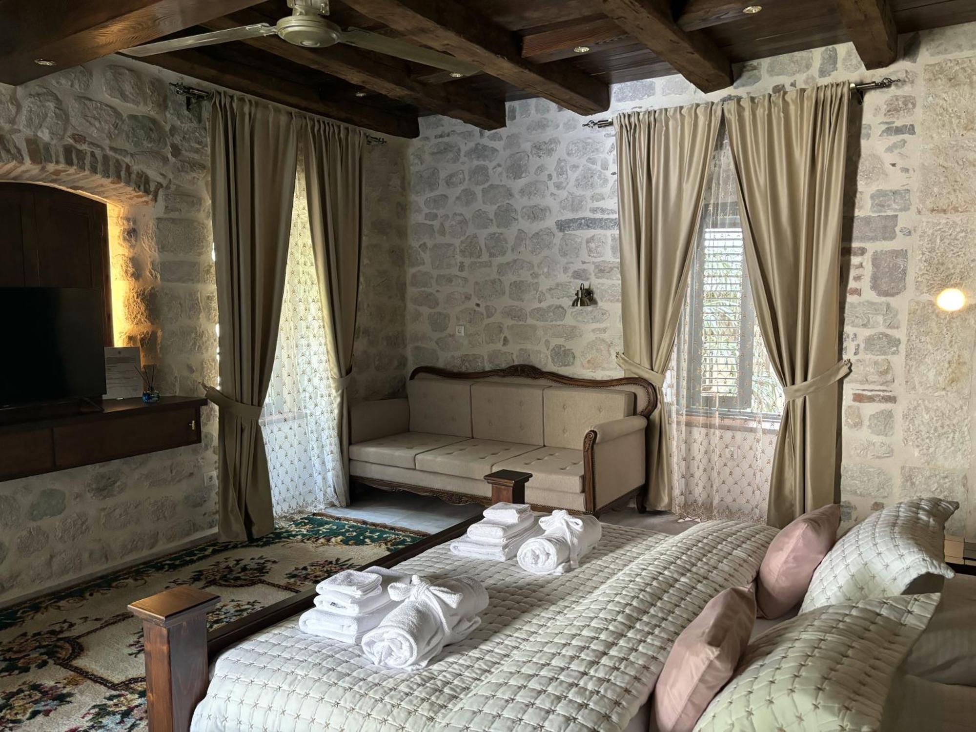 Kazin Supreme Hotel Kotor Ngoại thất bức ảnh